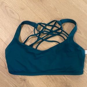 Lululemon free to be wild bra